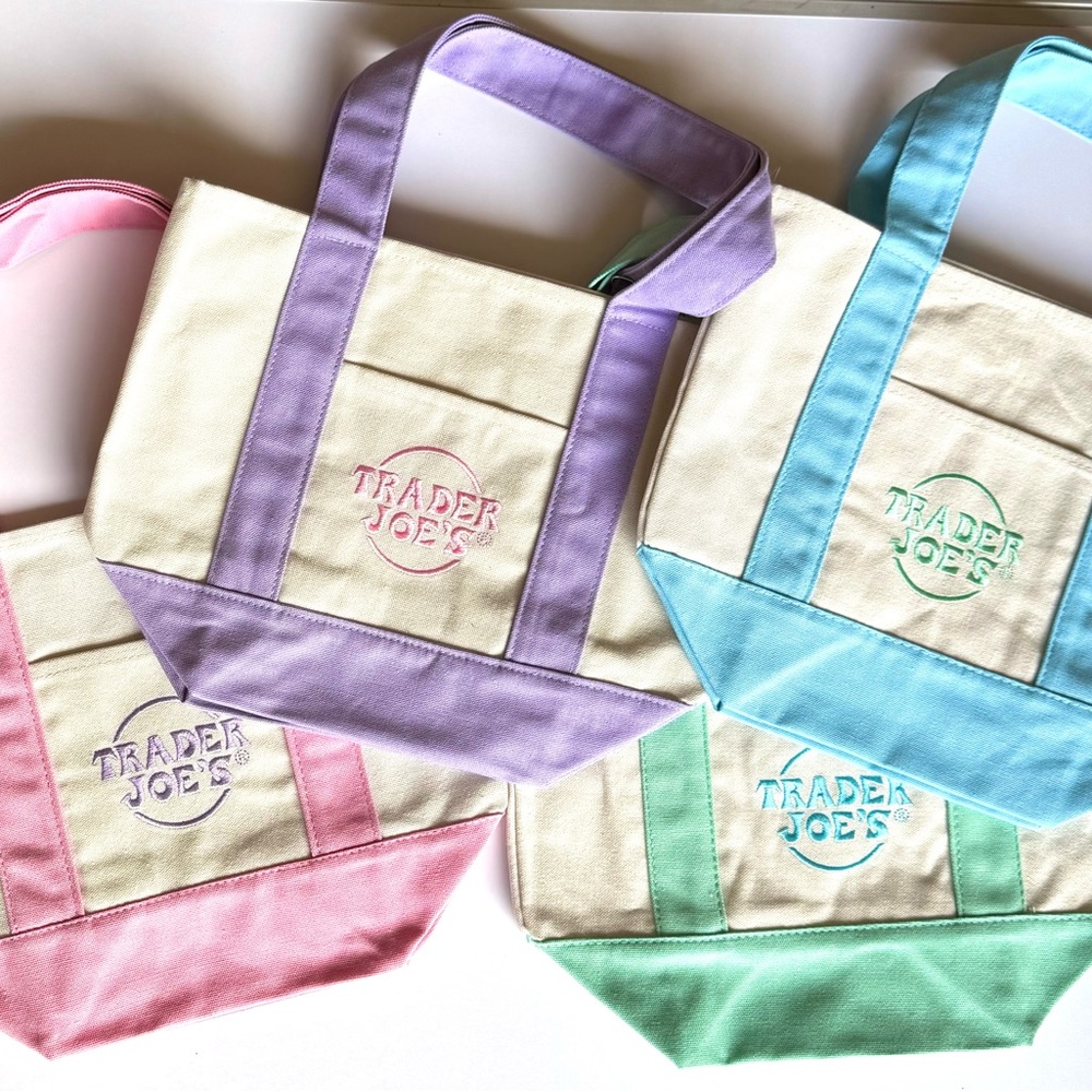 4 Trader Joe’s mini tote bags set of 4 - NWT
